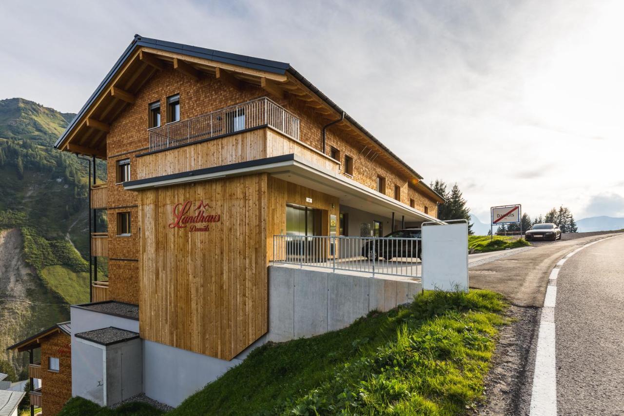Landhaus Bergblicksuite Top11 Дамулс Екстериор снимка
